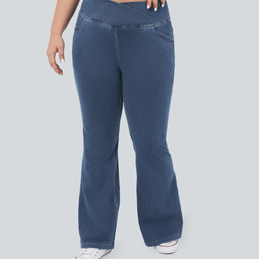 HALARA Women's Flare Jeans in Deep Blue
